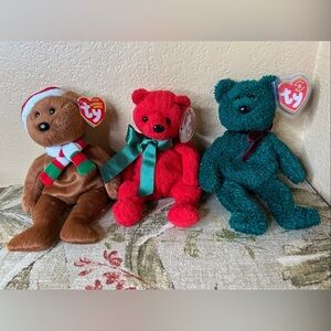 3 Ty Beanie Babies 2001 Mistletoe 2001 Green Holiday Teddy 2008 Holiday Teddy